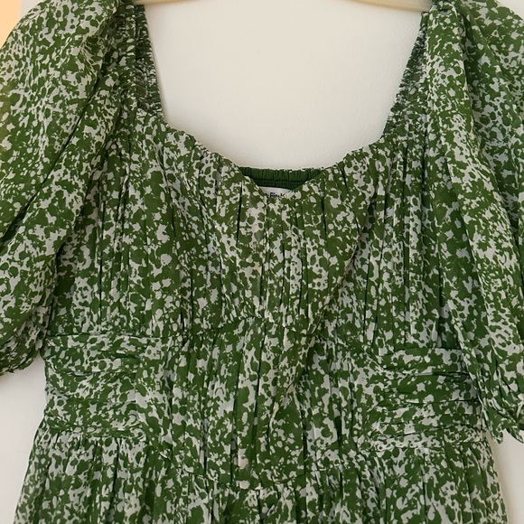 Green and white floral shirt sleeve Abercrombie dress. Worn once! - Picture 2 of 5